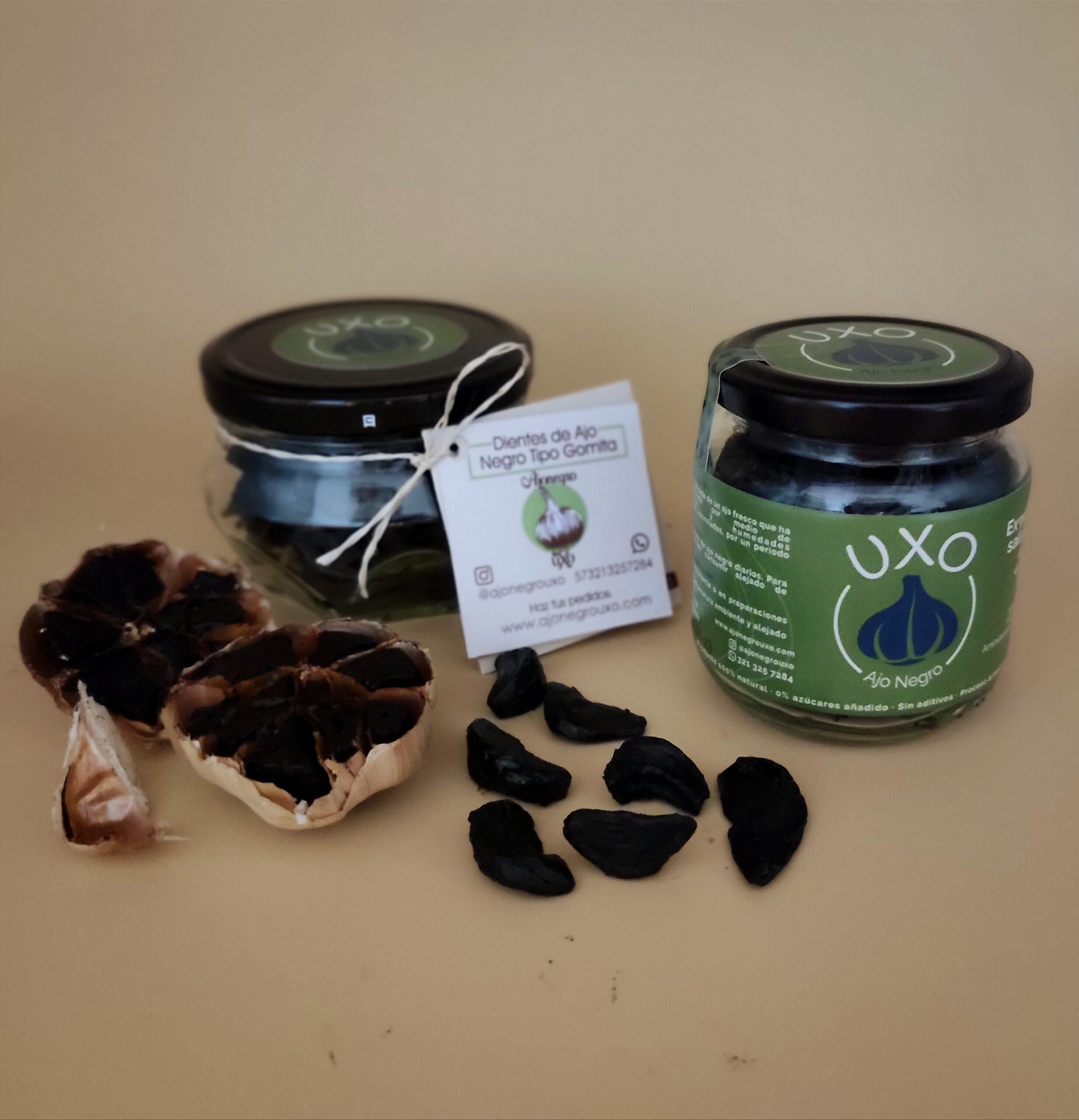 Dientes de ajo negro gomita