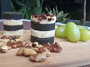 Queso de almendras y Ajo Negro en gastronomía