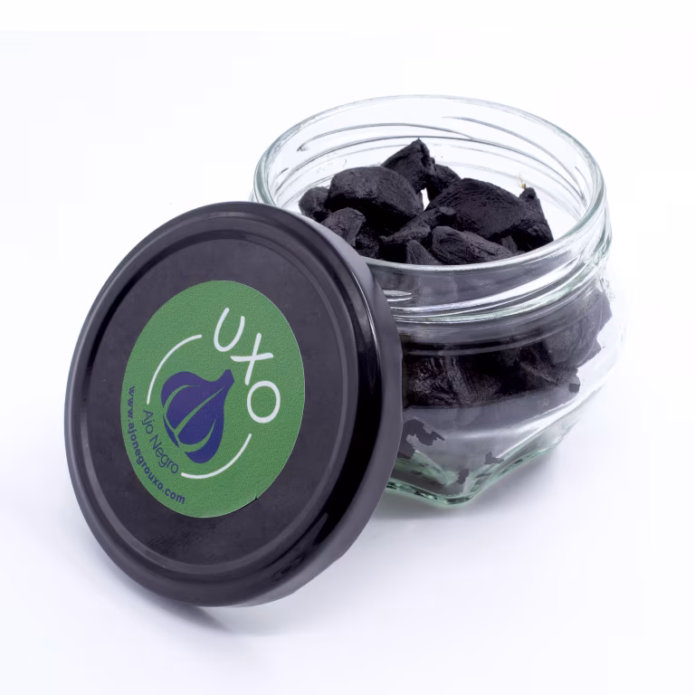4-2 Esencial Dientes de ajo negro tipo gomita 140gr en frasco diamante y caja regalo (Medium)